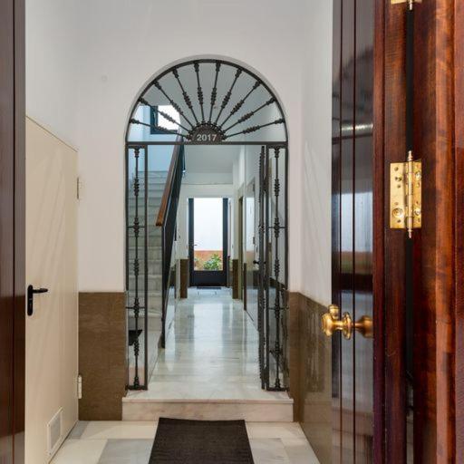 Coqueto Apartamento Para Descubrir Sevilla エクステリア 写真